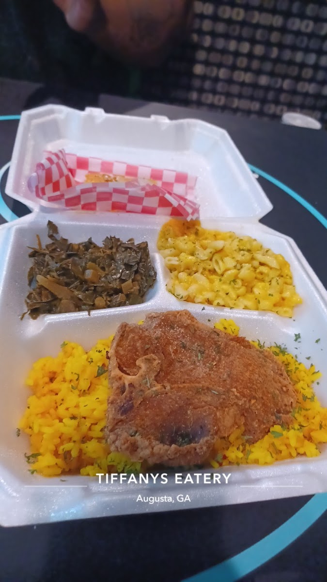 Tiffany’S Eatery Photos 2